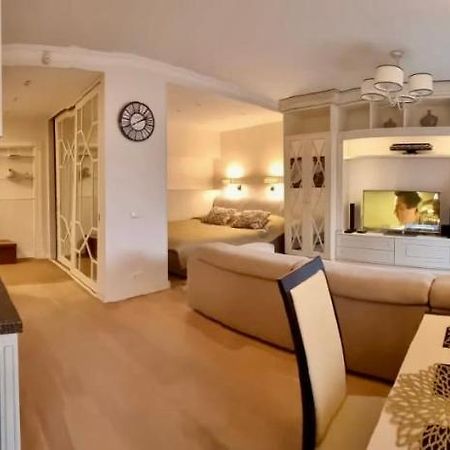 Cozy Studio Apartment In The Center Of Rīga Exterior foto